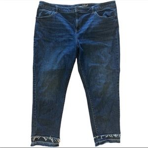 Universal Thread Boyfriend Jeans Medium Dark Wash Size 20W